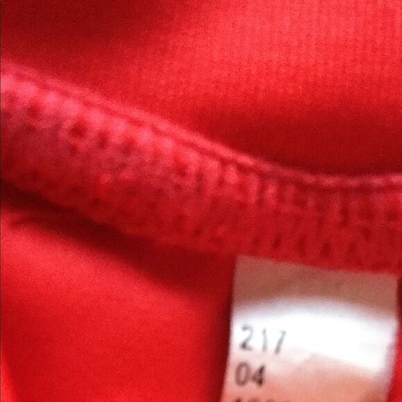 Swim shirt FREE with any 5 for $25 bundle - Picture 3 of 3